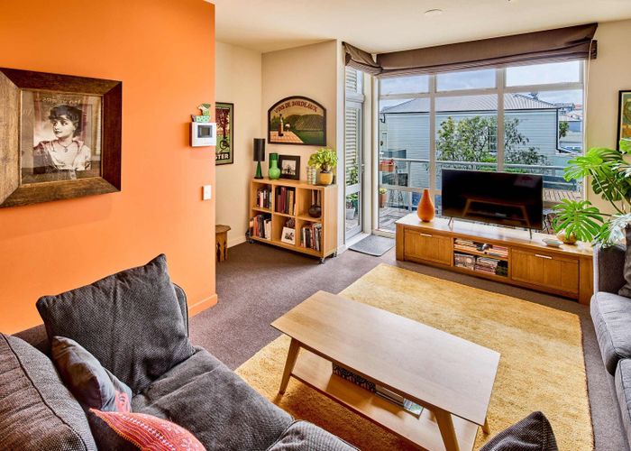  at 12 Fallowfield Avenue, Mount Victoria, Wellington