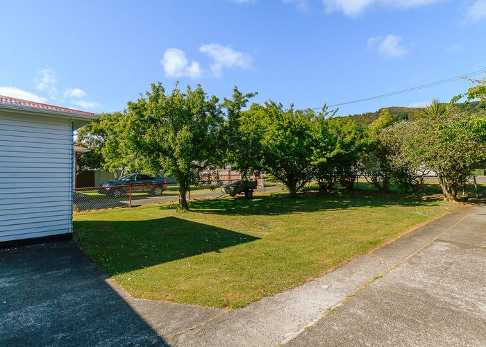  at 144 Wainuiomata Road, Wainuiomata, Lower Hutt