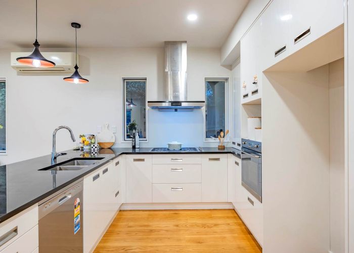  at 487A East Coast Road, Murrays Bay, North Shore City, Auckland