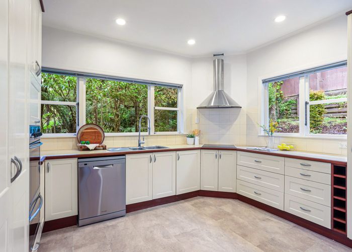  at 326 Titirangi Road, Titirangi, Waitakere City, Auckland