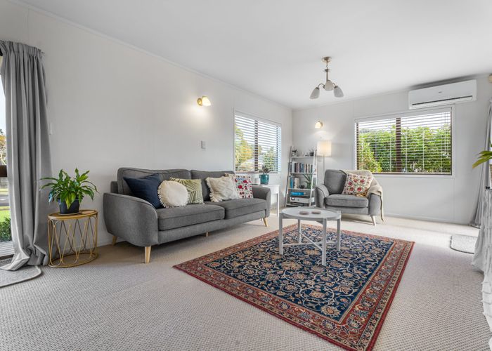  at 8 Chipping Dale, Mangere Bridge, Manukau City, Auckland