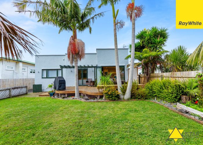  at 122 Hutchinson Avenue, New Lynn, Waitakere City, Auckland