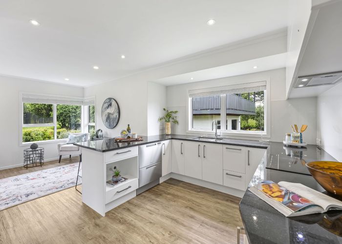  at 16 Andrea Place, Sunnyhills, Manukau City, Auckland