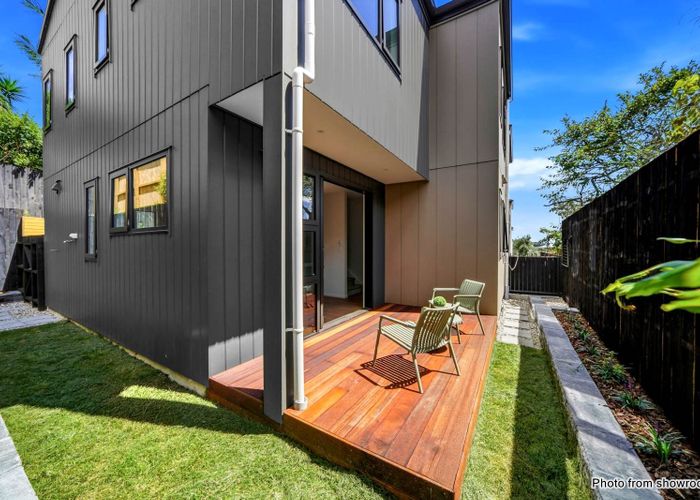  at Lot 4/584 Beach Road, Rothesay Bay, North Shore City, Auckland