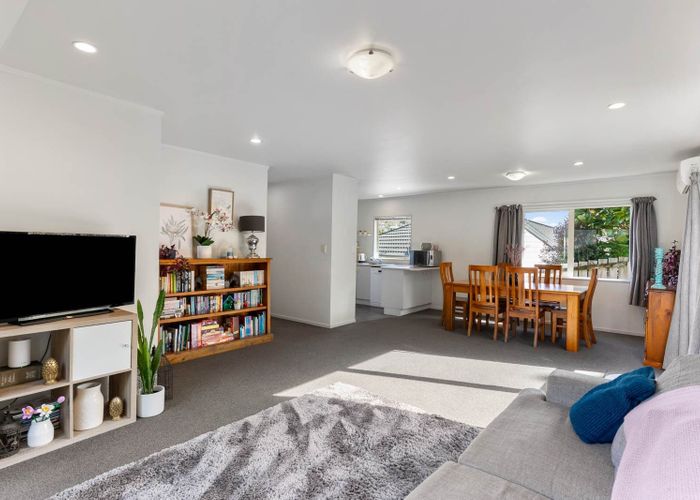  at 1/8 Knott Road, Stanmore Bay, Rodney, Auckland