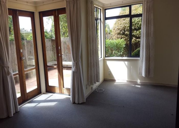  at 14B Barton Terrace, Thorndon, Wellington