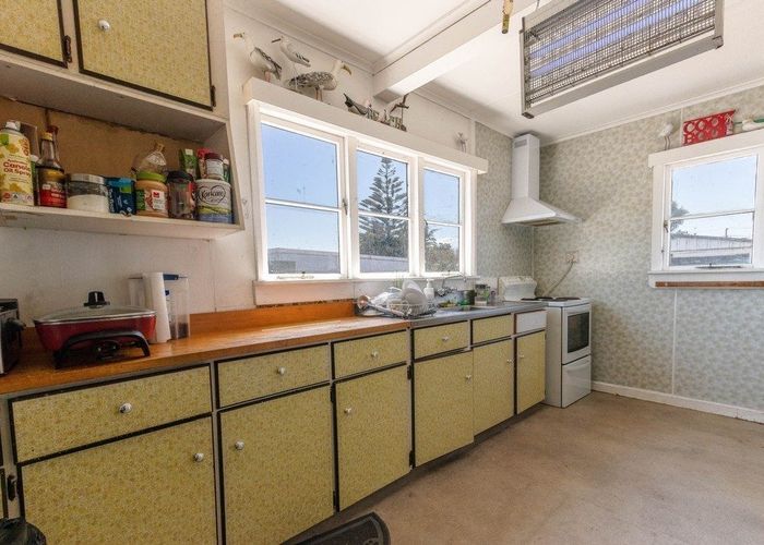  at 40 Thatcher street, Castlecliff, Whanganui, Manawatu / Whanganui
