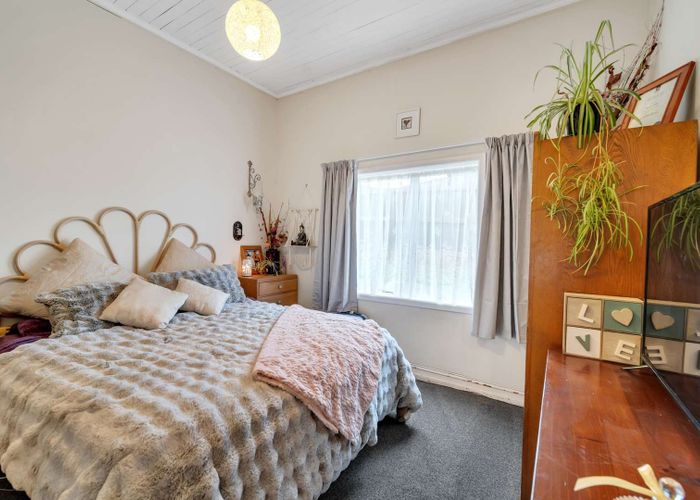  at 5 Merrie Creek Road, Clinton