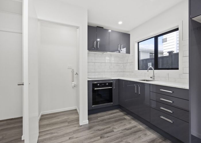  at 13A Springside Place, New Lynn, Waitakere City, Auckland