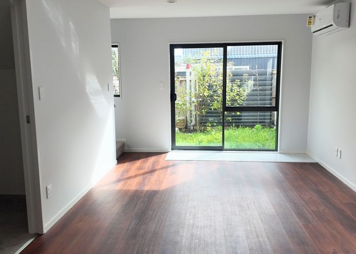  at 44B Cyclarama Crescent, Massey, Waitakere City, Auckland