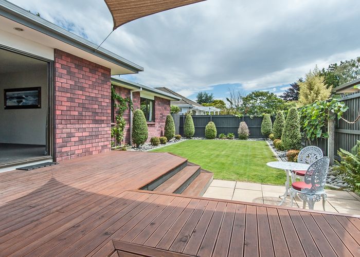  at 2/9 Grimseys Road, Redwood, Christchurch