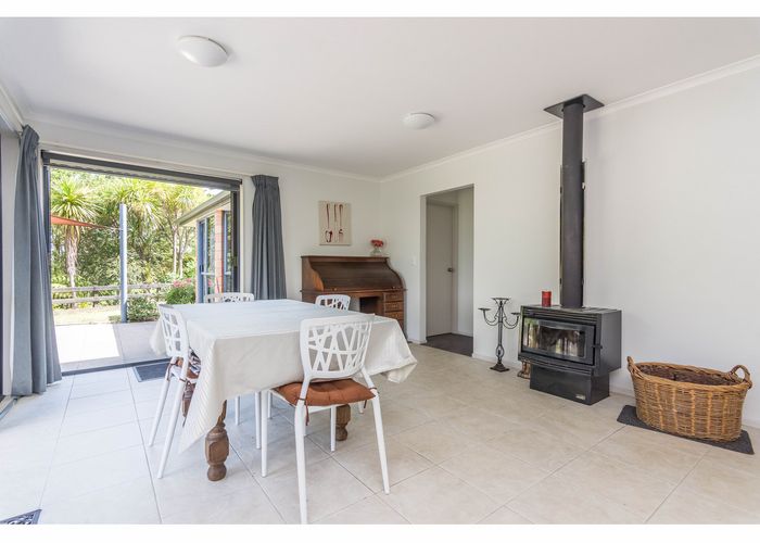  at 14 Mcentee Road, Waitakere, Auckland