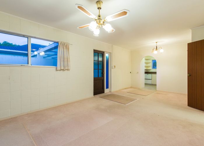  at 15B CLARESHOLM Place, Mangere Bridge, Auckland