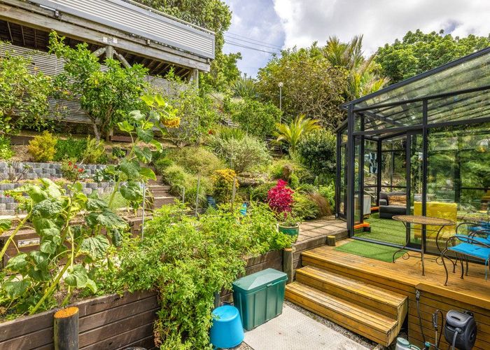  at 8 Beresford Avenue, Surfdale, Waiheke Island, Auckland