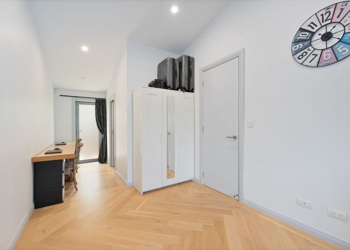  at 129a Riverpark Cre, Henderson, Waitakere City, Auckland