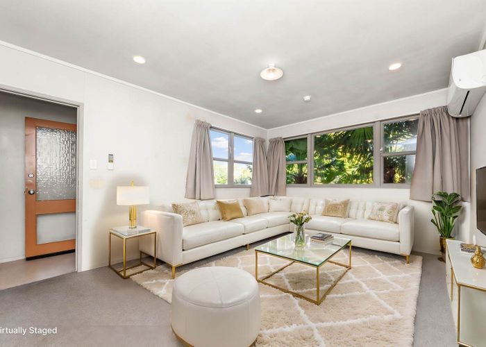  at 39 Universal Dr, Henderson, Waitakere City, Auckland