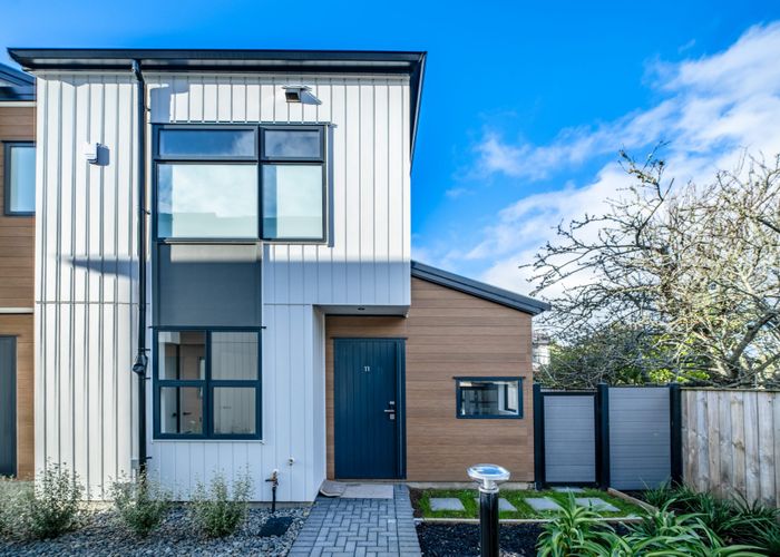  at 83-87 Cascades Road, Pakuranga Heights, Manukau City, Auckland