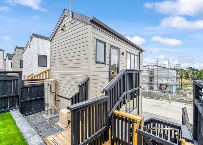  at 32 Toetoe Street, Westgate, Waitakere City, Auckland