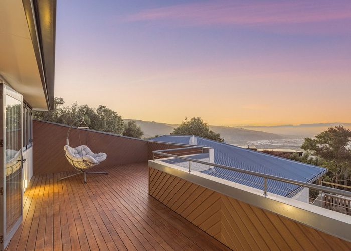  at 5 Plains View, Mount Pleasant, Christchurch City, Canterbury