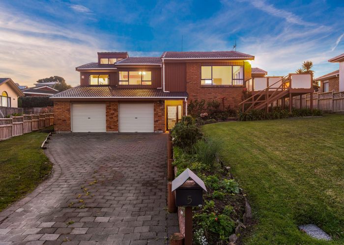  at 5 Seagrove Road, West Harbour, Auckland