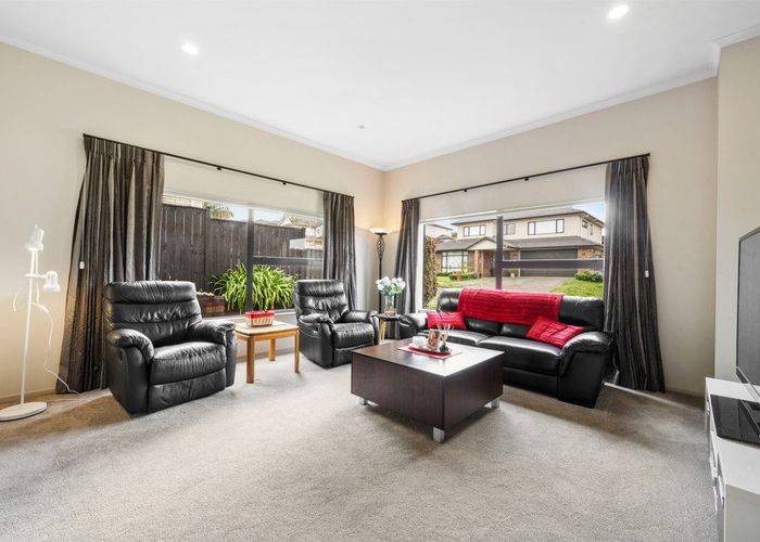  at 14 Gibbston Crescent, Flat Bush, Auckland