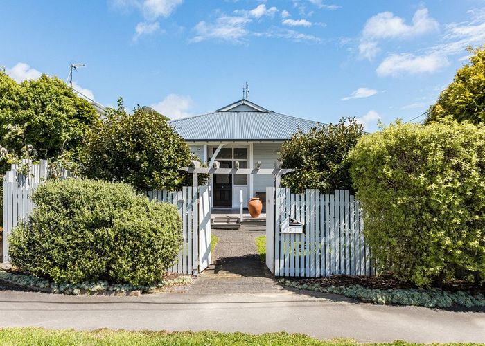  at 21 Farm Road, Northland, Wellington, Wellington