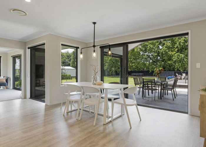  at 5 South Oaks Close, Pukemoremore, Cambridge