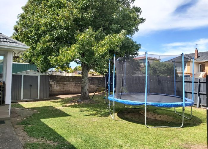  at 1/38 Woolfield Road, Papatoetoe, Auckland