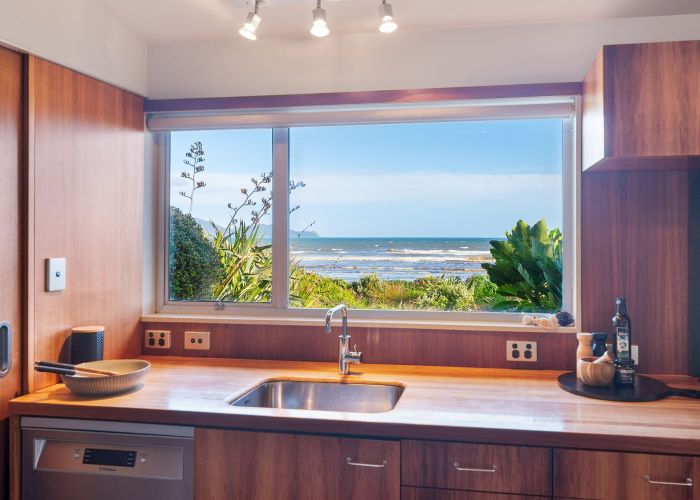  at 75 Field Way, Waikanae Beach, Kapiti Coast, Wellington