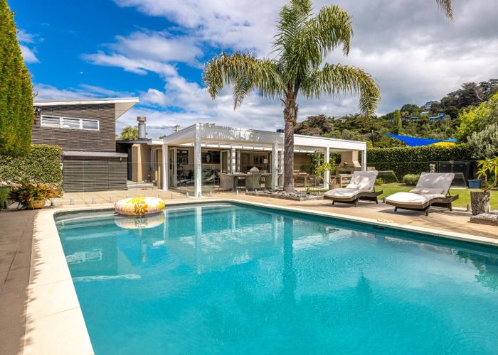  at 90 The Esplanade, Surfdale, Waiheke Island, Auckland