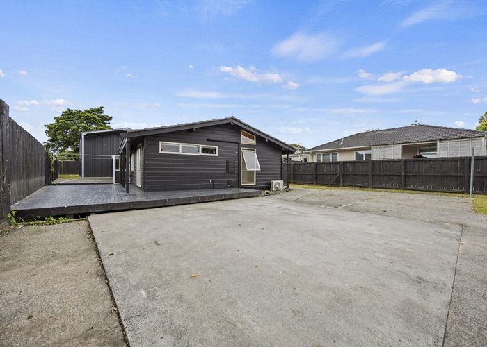  at 9 McInnes Road, Weymouth, Manukau City, Auckland