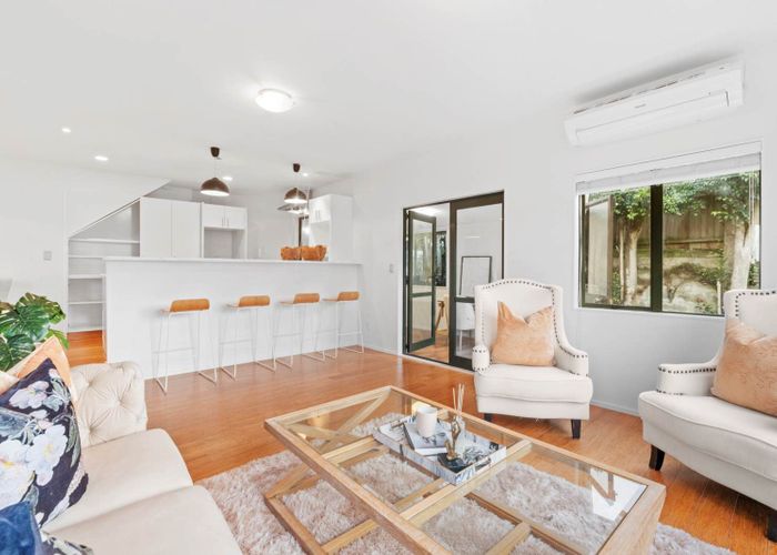 at 3/6 Woodall Place, Totara Vale, North Shore City, Auckland