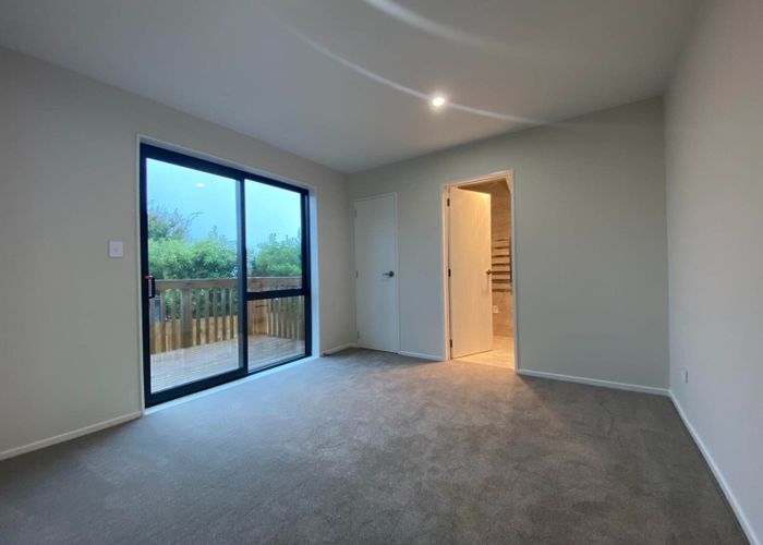  at 20 Neil Avenue, Te Atatu Peninsula, Auckland