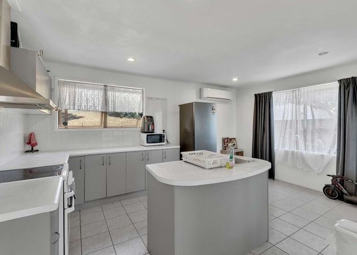  at 14 Malaspina Place, Papatoetoe, Auckland