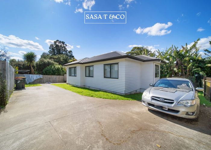  at 90 & 90A Chelburn Crescent, Mangere East, Manukau City, Auckland
