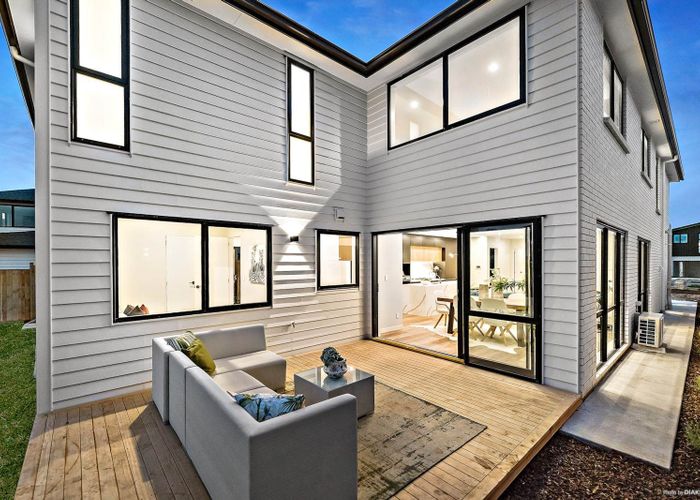  at 15 Downpatrick Drive, Flat Bush, Manukau City, Auckland