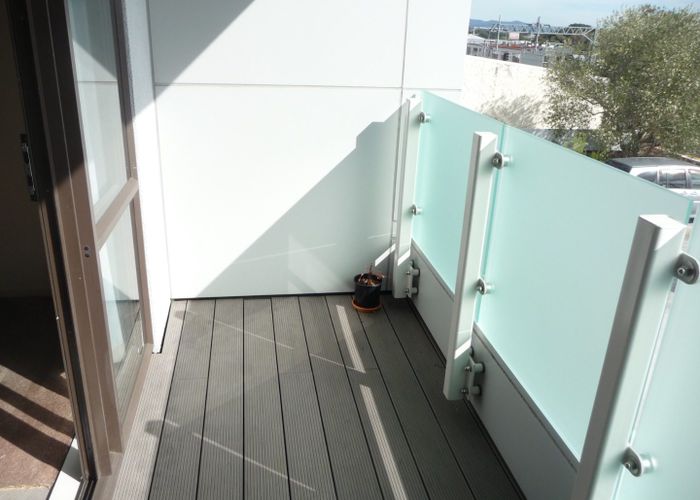  at 220/3 Morningside Drive, Kingsland, Auckland City, Auckland