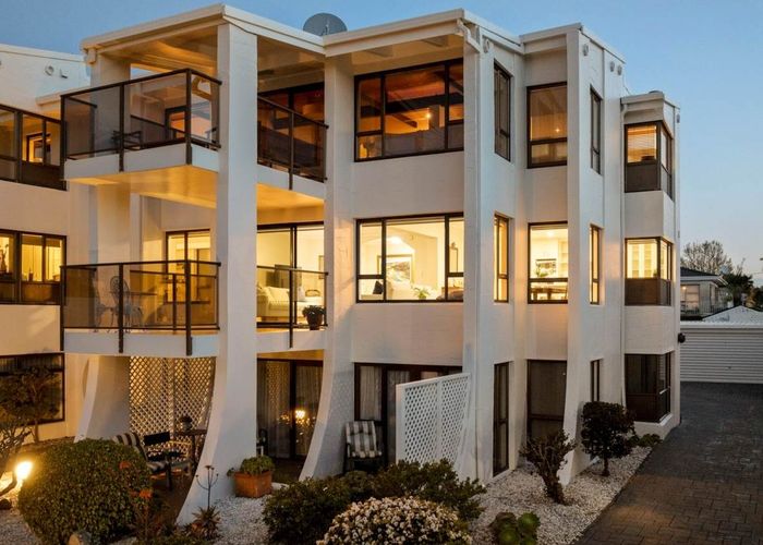  at 4/277 Tamaki Drive, Kohimarama, Auckland