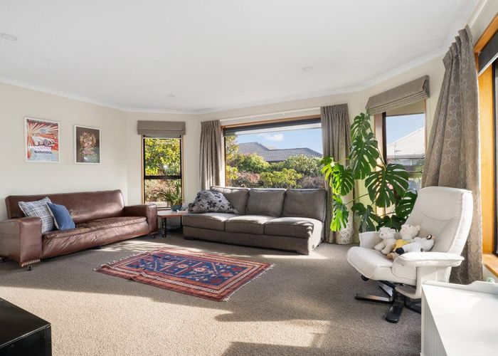  at 18 Vanderbilt Place, Halswell, Christchurch City, Canterbury