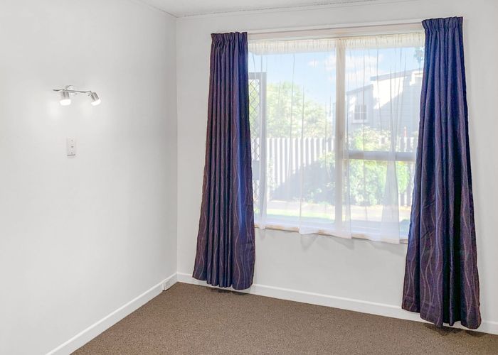  at 8/2 Fairview Road, Mount Eden, Auckland City, Auckland
