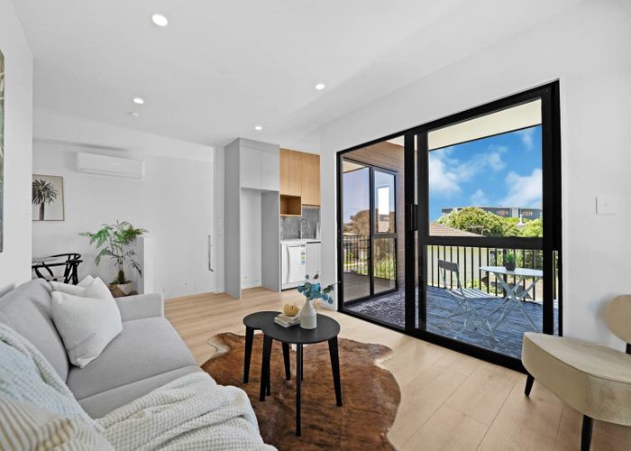  at 11 Funnell Place, Manurewa, Manukau City, Auckland