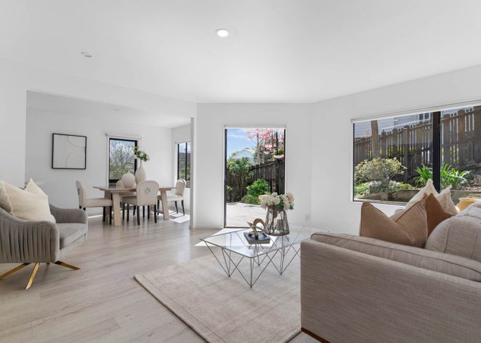  at 1/6 Mira Place, Windsor Park, Auckland