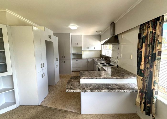  at 41 Rimutaka Place, Titirangi, Waitakere City, Auckland
