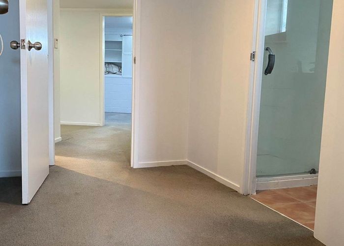  at Upstairs/70 Angelo Avenue, Howick, Manukau City, Auckland