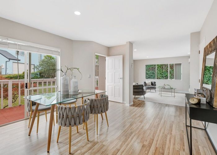  at 2/39 Rifleman Rise, Unsworth Heights, North Shore City, Auckland