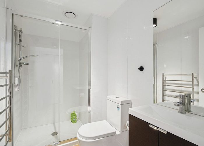  at 21B/135 Hallenstein Street, Town Centre, Queenstown-Lakes, Otago