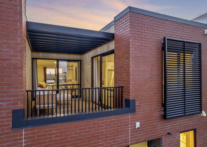  at 18 Kerewhenua Crescent, Hobsonville, Waitakere City, Auckland