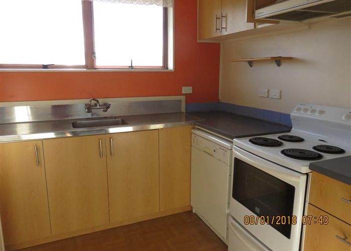  at 4 Helleur Rd, Massey, Waitakere City, Auckland