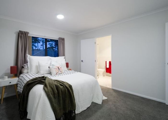  at 51 Munroe Road, Western Heights, Waitakere City, Auckland