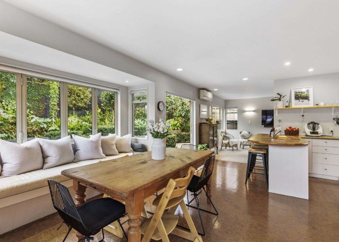  at 2/19 Kenmure Avenue, Forrest Hill, North Shore City, Auckland